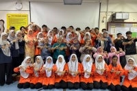 Para peserta menyertai program Jom Skor A Akaun Bersama UNITEN 4.0 bagi memantapkan pemahaman dan meningkatkan penguasaan dalam perakaunan sebagai persediaan menghadapi peperiksaan.