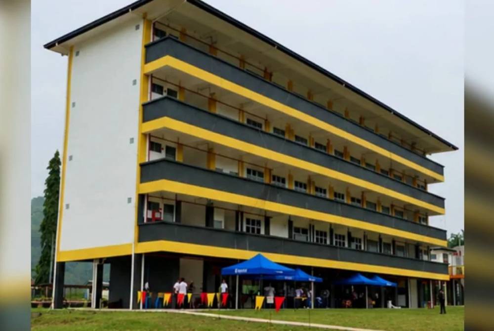 Projek siap pada 18 September lalu, beri kemudahan fizikal murid kejar ilmu demi masa depan. - Foto: Jabatan Kerja Raya Sarawak