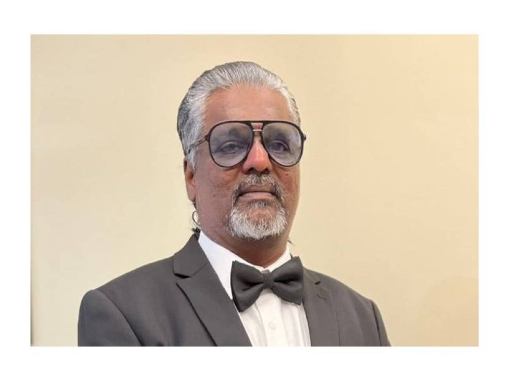 Profesor Madya Dr. Baharom