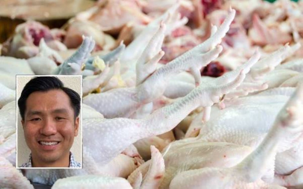 Federation of Livestock Farmers Associations Deputy Chairman Lee Yoon Yeau warns prices of chicken, eggs likely to increase starting from February.