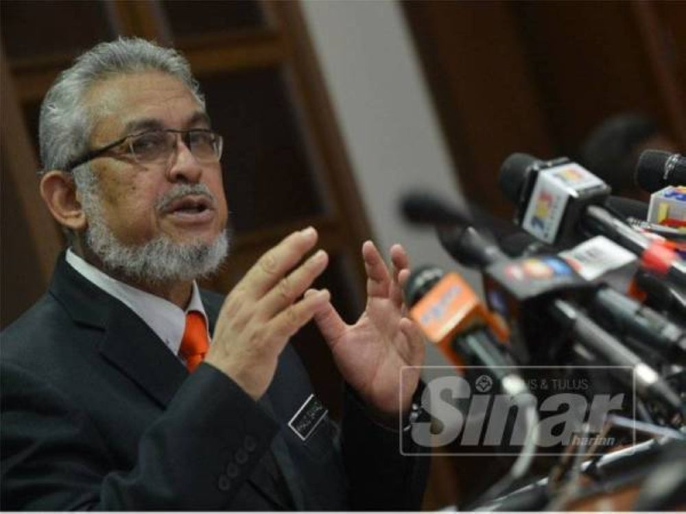 The blame for the fall of the PH government should be placed on those who left PKR, not just Dr Mahathir Mohamad said, Khalid Samad. 