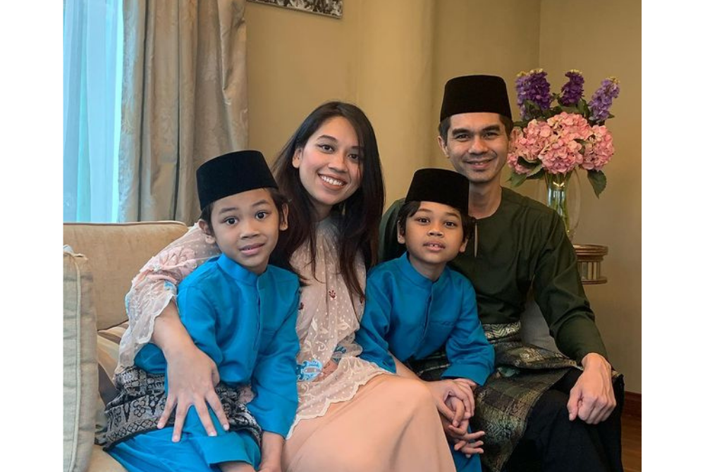 Raya celebration in 2020 with the couple's two sons. 