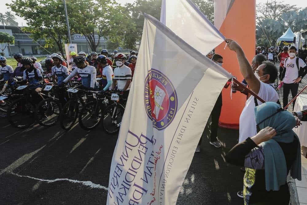  Express Bicycle Coach flag off on Feb 5. (Source: BERNAMA)