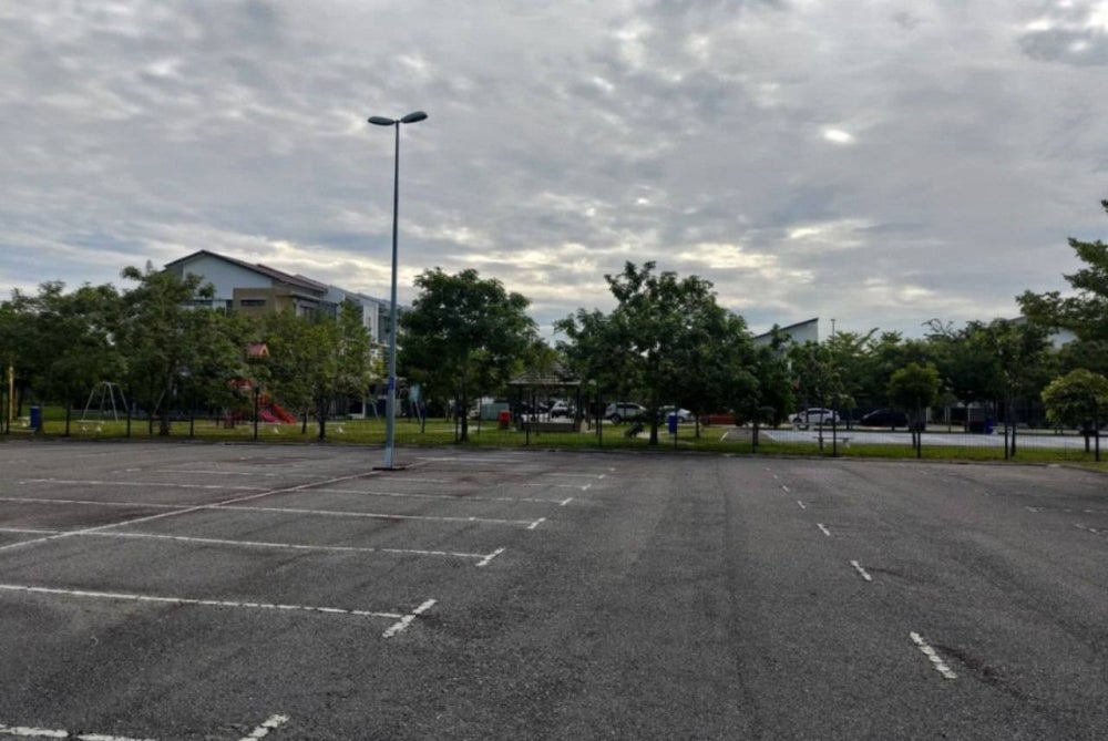 View from inside Dewan Burgonia, Laman Glenmarie which is located next to Surau Al-Bukhary. It was learnt that this hall will be activated as a PKRC starting from Feb 15. - Photo by Danial Dzulkifly