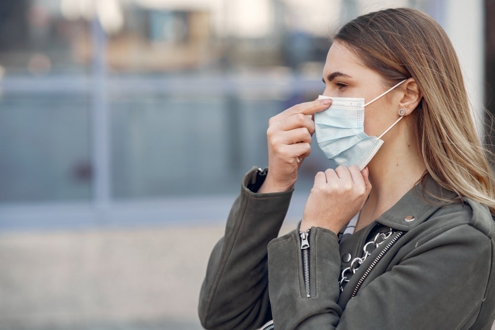 According to the Eurosurveillance journal, there are eight main symptoms of Omicron, namely cough, runny nose, fatigue, sore throat, headache, muscle aches including fever and sneezing.