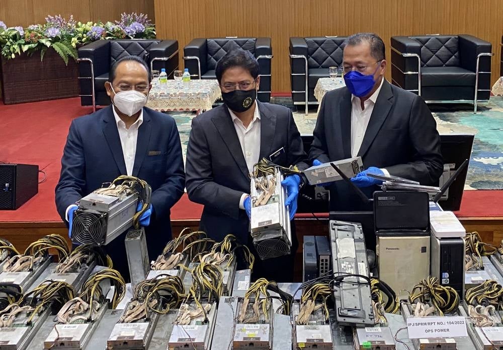 MACC's Azam Baki further reveals 18 of the 23 men aged 30 to 60 have been detained to assist in the investigation while five others will be detained after recovering from Covid-19. (Source: BERNAMA)