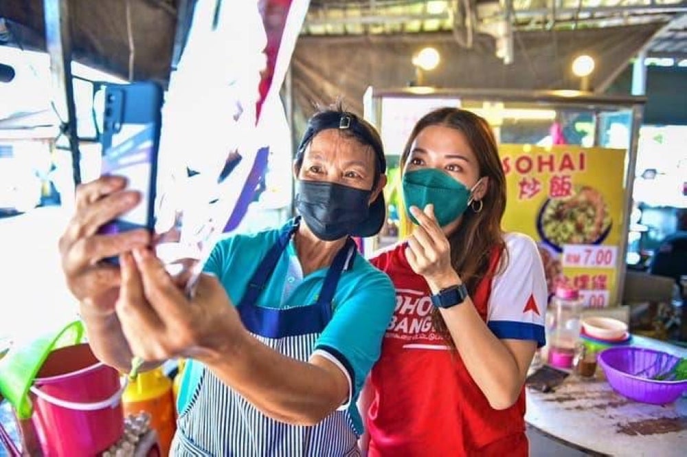 Marina campagining on March 6. (Source: Marina Ibrahim FB)