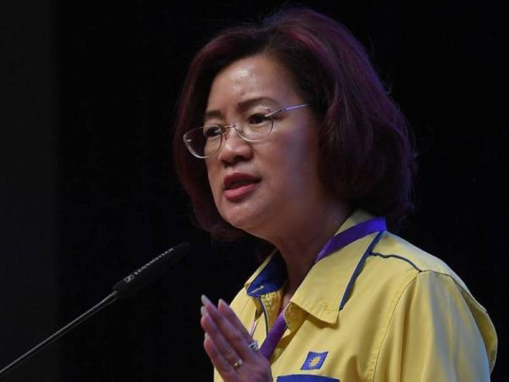 MCA's Datuk Heng Seai Kie is the latest political persona to be tested Covid-19 positive during the Johor state elections. - Bernama Photo