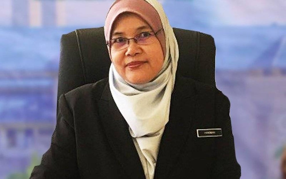 Datuk Hakimah Mohd Yusoff makes history as the first female Director-General of the Islamic Development Department of Malaysia (Jakim), effective March 21, 2022.