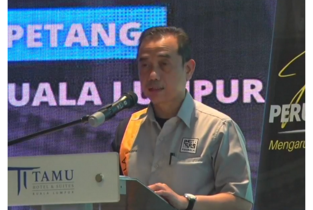 Associations of Islam Defenders (Pembela) chairman Aminuddin Yahaya said Syariah law in Malaysia has to be at the forefront of nation-building.