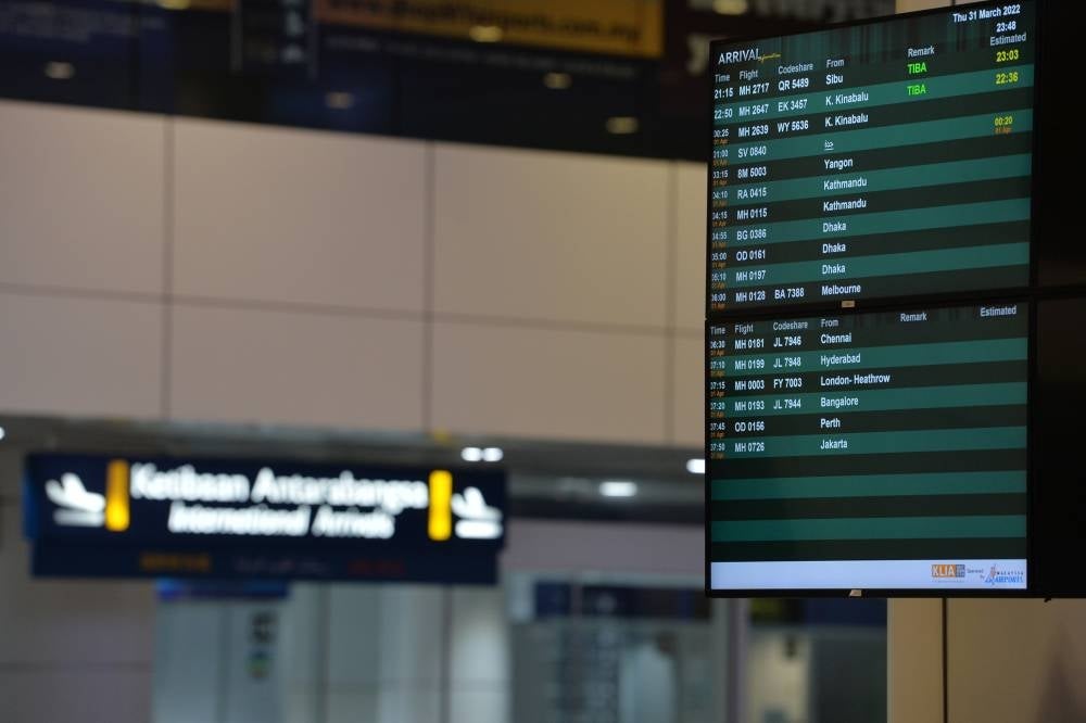 Starting today (April 1), Malaysia enters the transition phase to endemic and reopens its borders. - BERNAMA