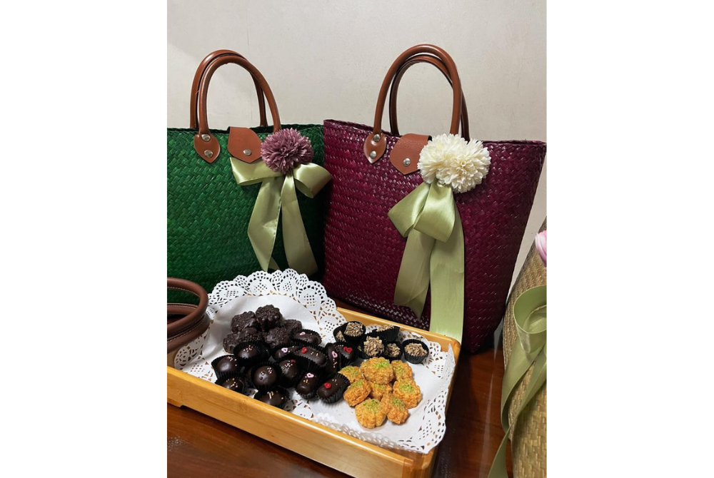 Raya gift bags will be up for grabs at RM195 each at Autism Cafe Project's physical store. You may also reach out to them via Facebook and Instagram.