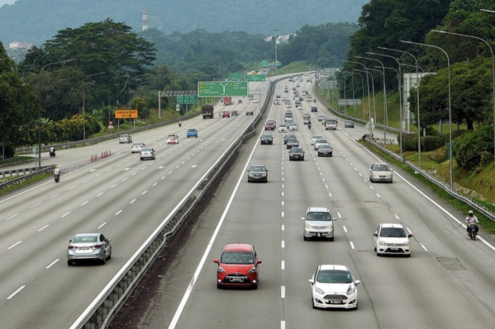 Bukit Aman Traffic Investigation and Enforcement Department (JSPT) director Datuk Mat Kasim Karim said due to the expected increase in vehicles, JSPT would mobilise 6,559 traffic officers and personnel at contingent and district levels to ensure traffic smoothness and safety. - BERNAMA