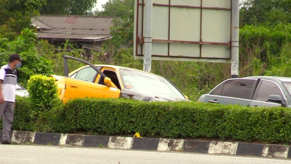 Two suspects involved in drug trafficking activities busted by police in Kampung Wakaf Beruas, Kuala Terengganu, on April 5, 2022.