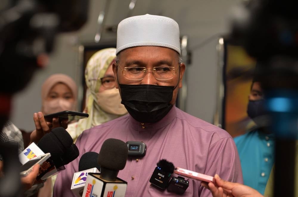 The certainty in performing the haj this year as granted by the Saudi Arabian government is very meaningful to all Muslims, said Minister in the Prime Minister's Department (Religious Affairs) Idris Ahmad. - Bernama Photo