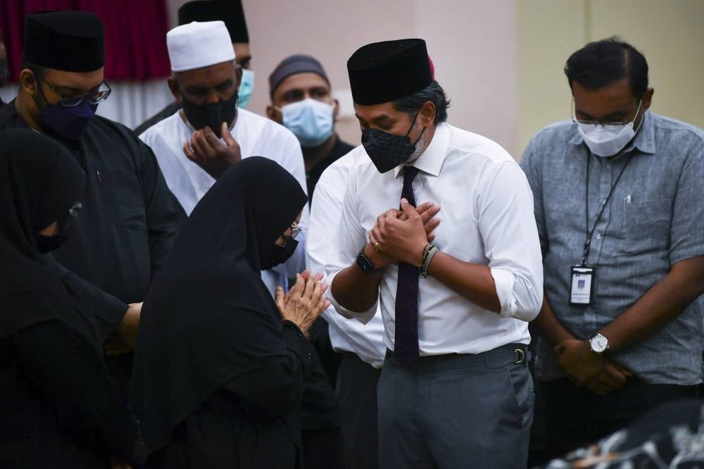  The relaxation of several standard operating procedures (SOP) that will be announced on Wednesday, has been deliberated carefully to ensure the safety of the people, said Health Minister Khairy Jamaluddin. - Bernama Photo