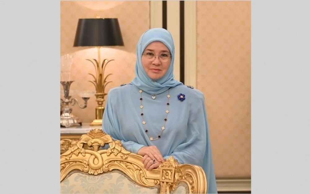 Raja Permaisuri Agong Tunku Hajah Azizah Aminah Maimunah Iskandariah - Photo: BERNAMA