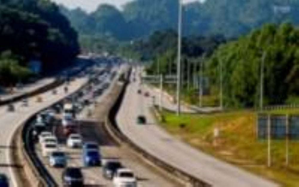 Raya traffic crawl from Rawang to Gopeng