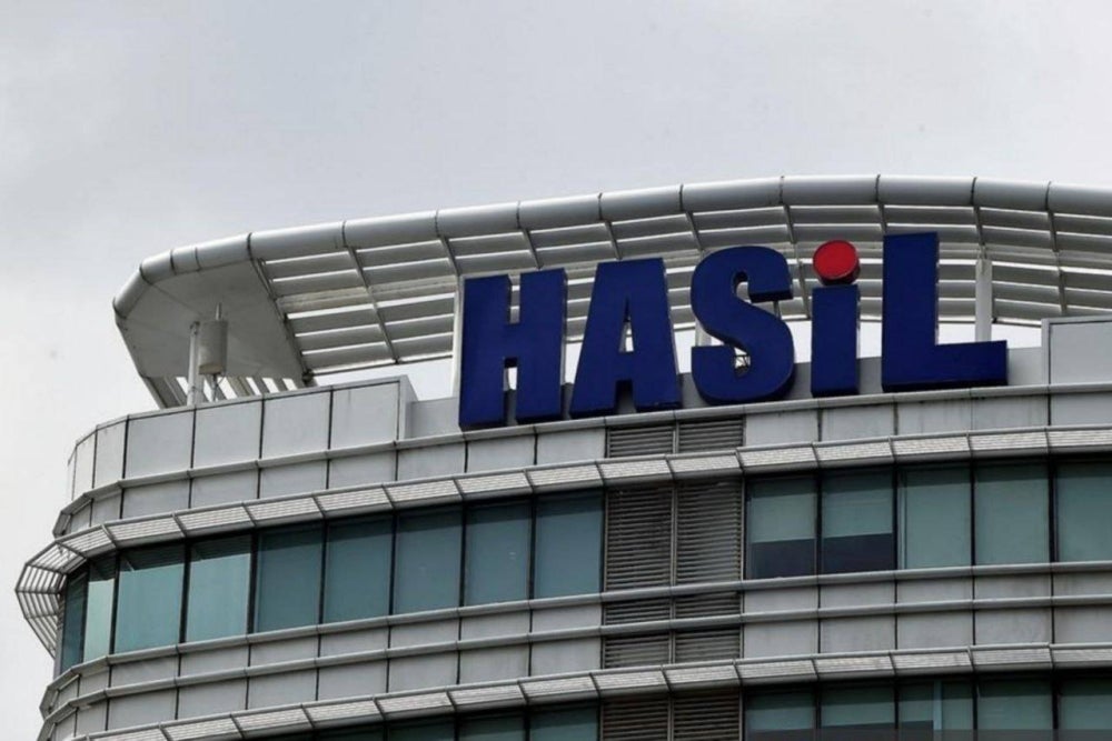 Non-business taxpayers are reminded to submit their income tax return forms for the Assessment Year 2021 by May 15 through e-Filing. - Photo: BERNAMA