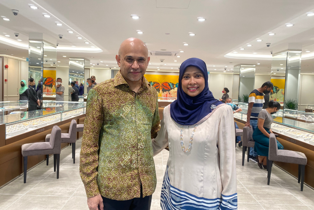 Datuk Sri Meer Habib and Datin Sri Zarida Noordin at Habib's largest showroom located in Ampang 