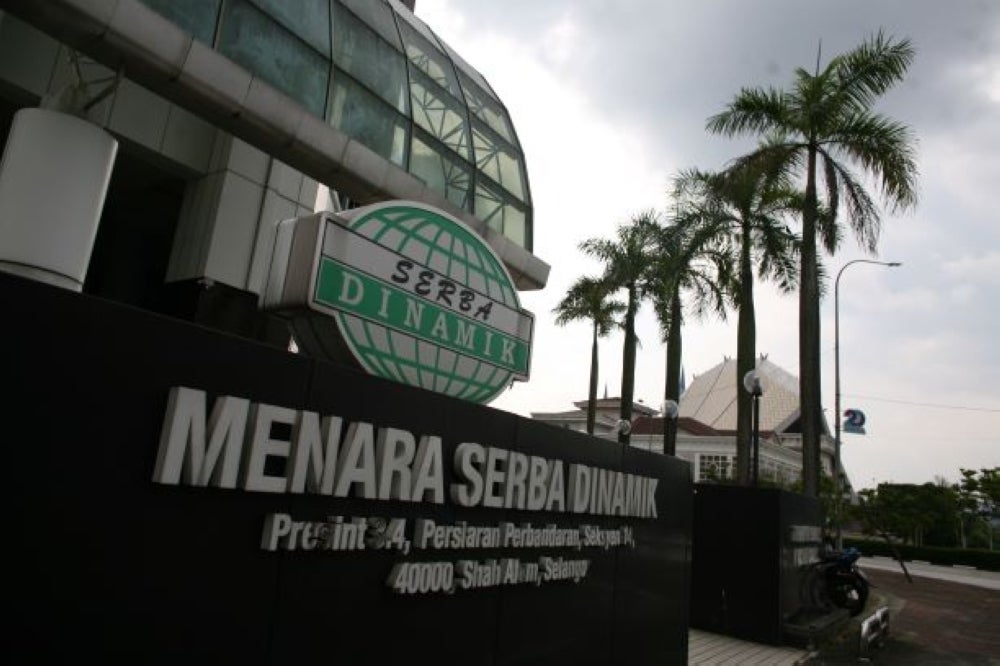 At the close of Bursa Malaysia trading today, Serba Dinamik share price declined half-a-sen to 16 sen with 215.78 million shares transacted