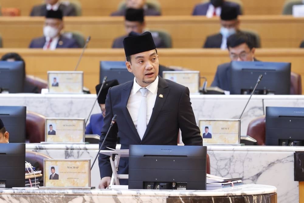 Onn Hafiz during the winding up session of the first 15th Johor State Assembly seating in Kota Iskandar today. (BERNAMA) 