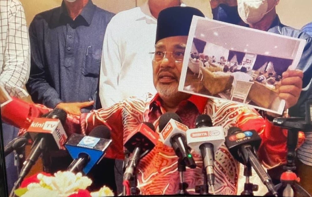 Pasir Salak MP Datuk Seri Tajuddin Abdul Rahman during a press conference, today.