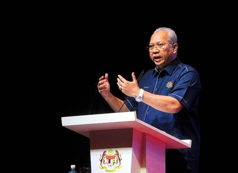 Annuar said MDEC had successfully attracted investments worth more than RM384 billion, generated revenue of almost RM600 billion, recorded total exports of RM212 billion, and created more than 180,000 high-value jobs. Photo: BERNAMA