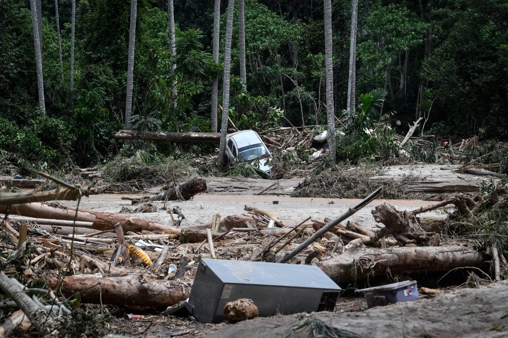 The flood at Kampung Iboi, Baling on Monday had also caused water supply disruption, which will be restored in stages following the reopening of the water treatment plants. Photo: BERNAMA FILE PIX.