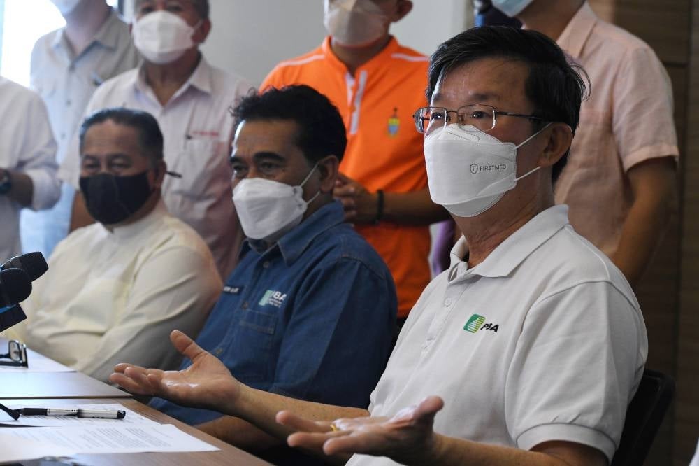 Chief Minister Chow Kon Yeow during a press conference after visiting the Sungai Dua Water Treatment Plan on July 7. (BERNAMA pix)