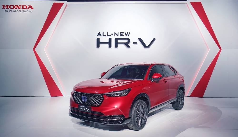 The all-new Honda HR-V model, which now offers remarkable style, a cutting-edge power generating system, and cutting-edge features, has been introduced to the Malaysian market by Honda Malaysia.