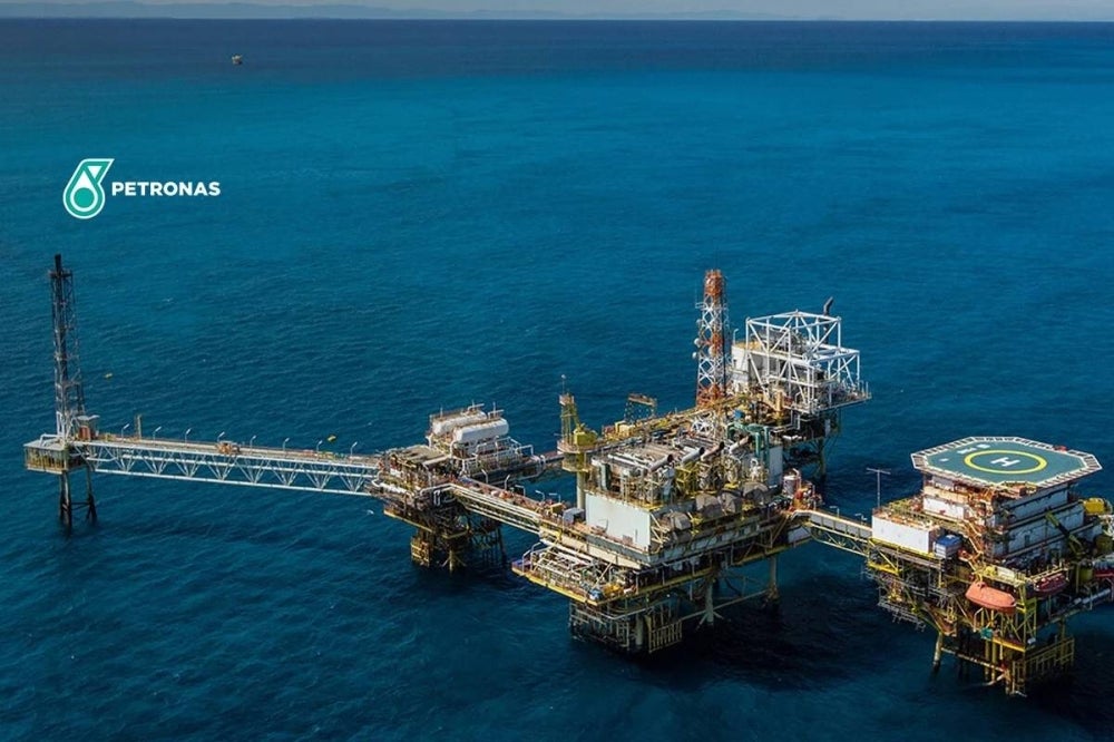 It was reported that the assets of two Petronas subsidiaries in Azerbaijan were seized on July 11 by bailiffs for the heirs of the now-defunct Sulu sultanate, who were claiming US$14.92 billion (RM62.59 billion) from Malaysia.