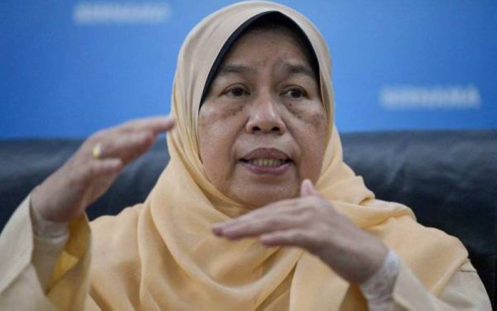 Plantation Industries and Commodities Minister Datuk Zuraida Kamaruddin demand for palm oil is expected to stay strong in 2022, especially in the food sector, with the reopening of economic sectors and international borders.