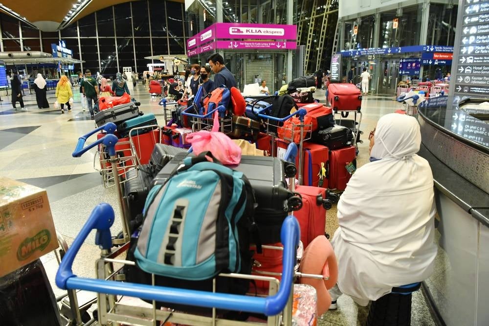 The furada visa is a haj visa that is obtained by dealing directly with the Saudi Arabian Embassy and does not involve the haj quota of a country. - Bernama Photo
