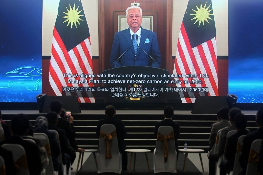 Prime Minister Datuk Seri Ismail Sabri Yaakob said the new factory, which is expected to start operating in 2025, will create 1,300 job opportunities for the locals. - Bernama Photo