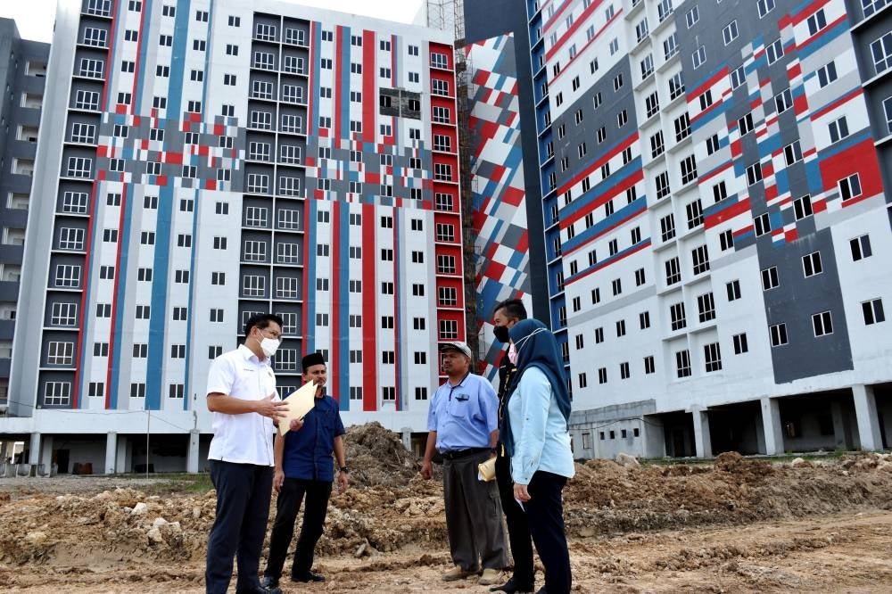 The progress of the PPR Klebang project then was 90 percent completed. - Bernama Photo