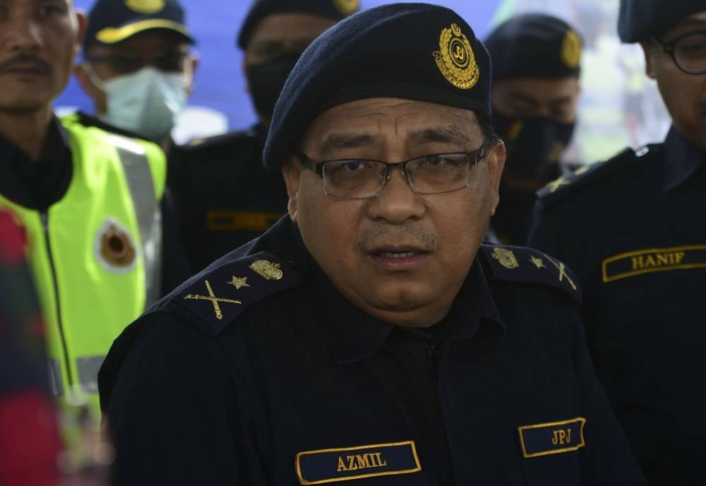 Director of Jabatan Pengangkutan Jalan (JPJ) Johor Azmil Zainal Adnan. - Bernama Photo