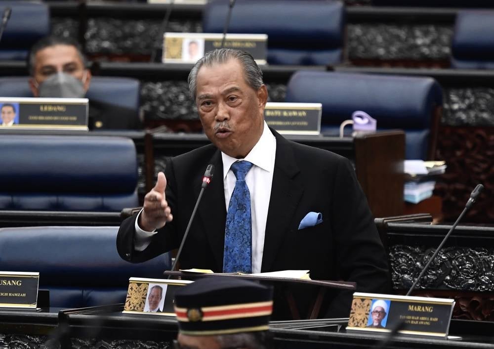 The book captures the challenging moments faced by Tan Sri Muhyiddin Yassin, who took over the leadership of the country as the 8th Prime Minister when the Covid-19 pandemic hit. - Photo: BERNAMA