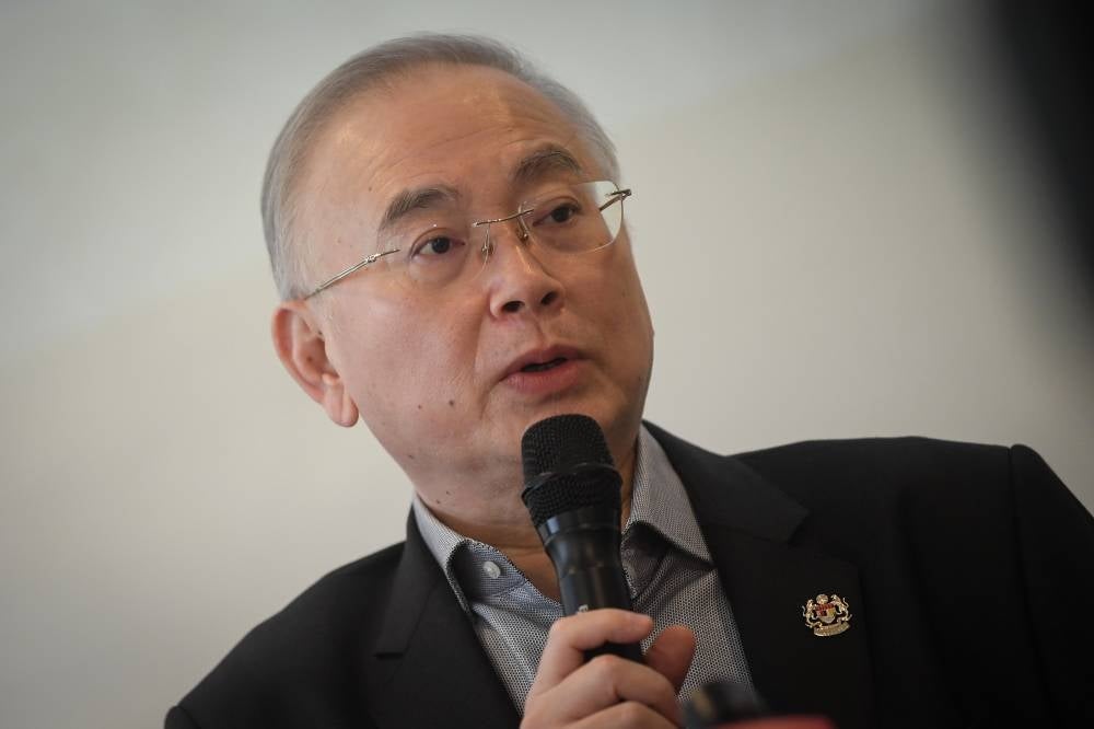 Transport Minister Datuk Seri Dr Wee Ka Siong - Photo: BERNAMA FILE PIX