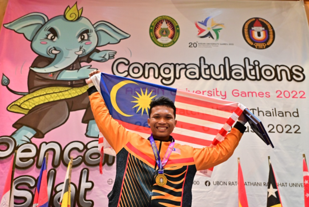 Pencak Silat athlete Muhammad Haziq Bistaman winning the gold medal at the ASEAN University Games (AUG) - BERNAMA Photo