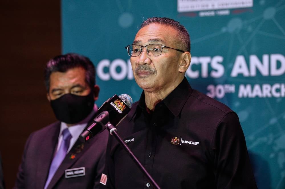 Senior Defence Minister Datuk Seri Hishammuddin Hussein. - BERNAMA FILE PIX