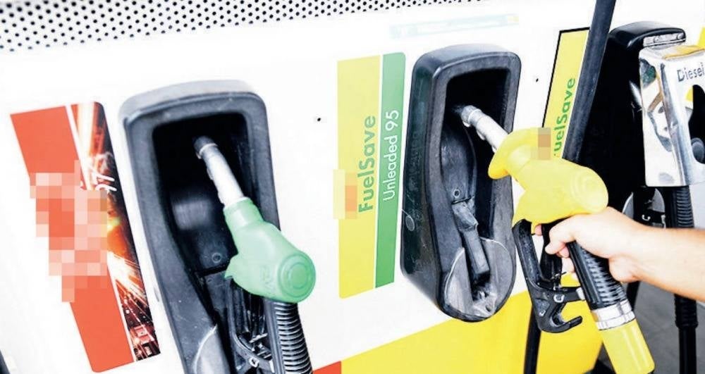 The retail price of RON97 petrol will drop by 10 sen from RM4.50 to RM4.40 per litre while RON95 and diesel will remain unchanged for the week from Aug 11 to 17.