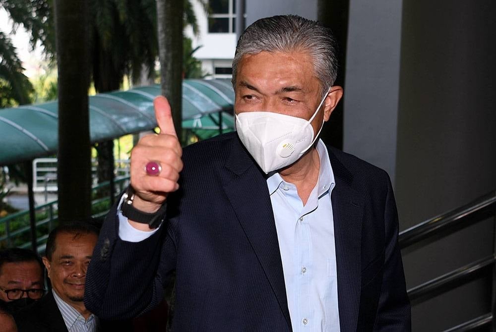 Ahmad Zahid facing 33 charges of receiving bribes amounting to SG$13.56 million from UKSB for himself as Home Minister. - Bernama Photo