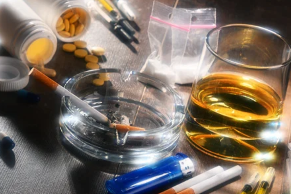 Customs seize smuggled alcohol worth RM1.2 mln - 123RF Photo