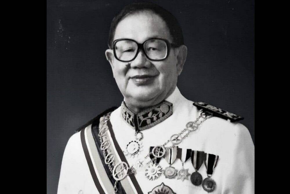 Malaysia’s "father of bodybuilding” and former Melaka MCA chief Datuk Gan Boon Leong - Photo from user Wee Ka Siong's Facebook page