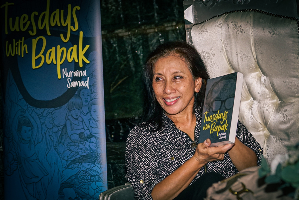 Tuesday With Bapak holds the memories and stories of Datuk Nuraina Abdul Samad, a celebrated journalist and daughter of renowned journalist Tan Sri Abdul Samad Ismail who was detained under the draconian Internal Security Act (ISA).