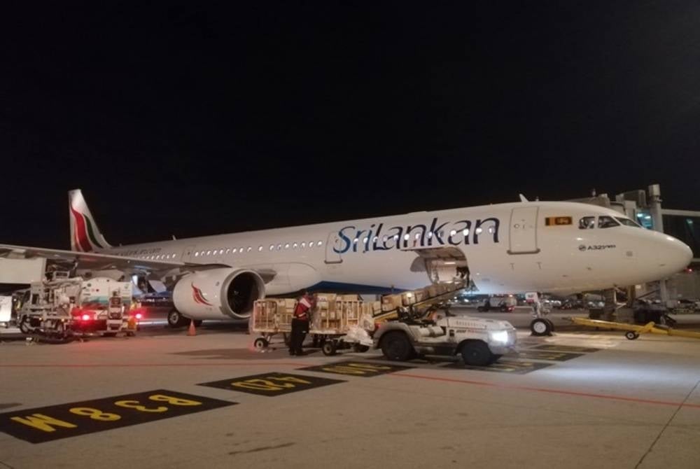 SriLankan Airlines airlift essential medicines gifted by Malaysian donors to hospitals in Sri Lanka, free of freight charges - Photo from SriLankan Airlines