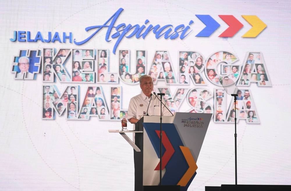Ismail Sabri officiated the Selangor State Level Keluarga Malaysia Aspirations Tour Programme 2022 at Shah Alam Stadium today. Photo: BERNAMA