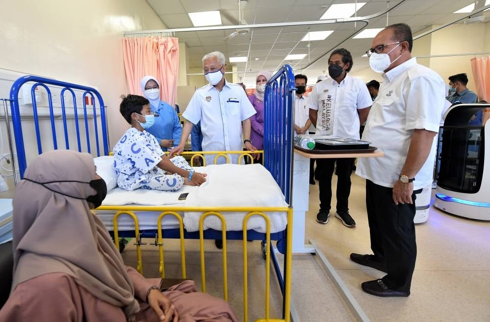 Bera Hospital has a capacity of 40 beds and can be expanded further to accommodate 60 beds in the future. - Bernama Photo