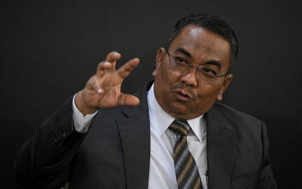 The court also issued a restraining order for Muhammad Sanusi or his agents from publishing defamatory words against Mahfuz in the future. - Bernama Photo